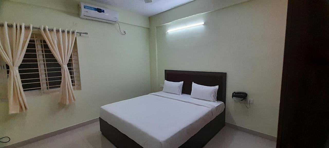 Redkey Inn Airport Bangalore Eksteriør bilde