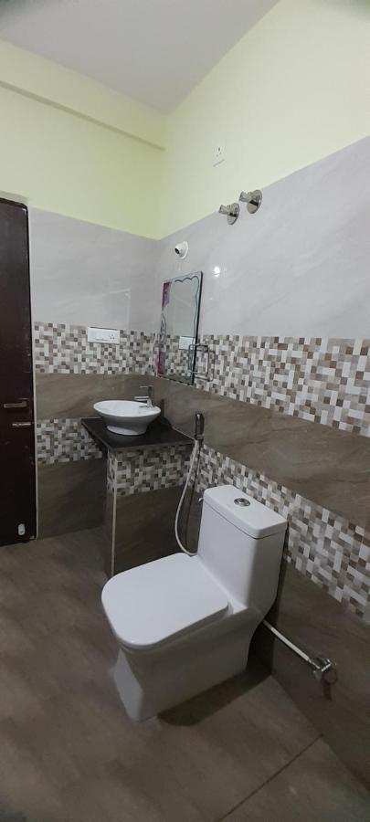 Redkey Inn Airport Bangalore Eksteriør bilde